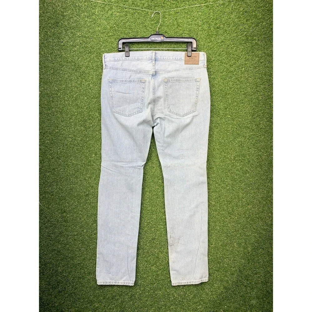Abercrombie & Fitch shop confidence